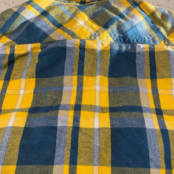 women's Aritzia/TNA plaid button up, small - Picture 4 of 4